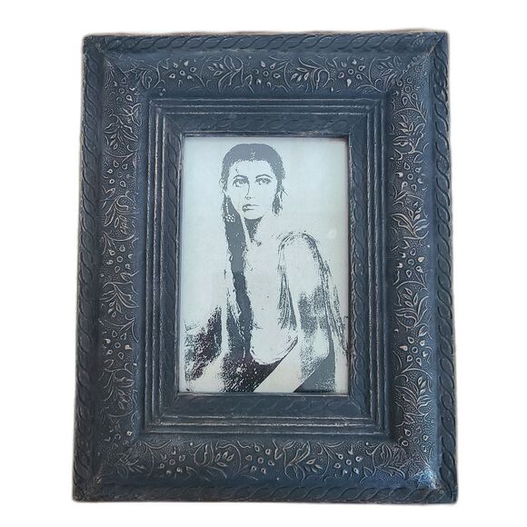 Vintage Distressed Floral Embossed 4x6 Photo Frame Pier One World Market Vibe - Picture 1 of 10